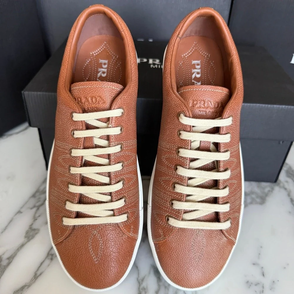 Prada‎ Milano 2EE448 Mens Brown Pebbled Leather Low Top Sneakers, UK 8.5